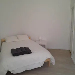 1 Bedroom Sleeps 4 Brussels